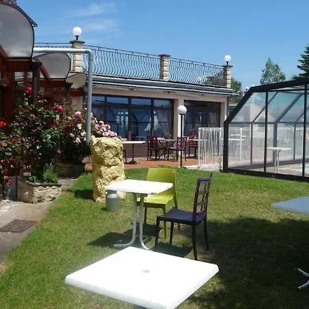 Logis La Rose Des Vents 3*