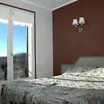 Hotel Logis La Rose Des Vents Volvic