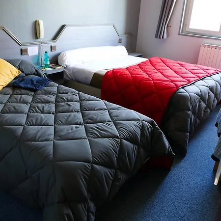 Hotel Logis La Rose Des Vents 3*