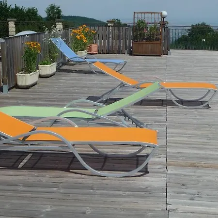 Logis La Rose Des Vents 3*