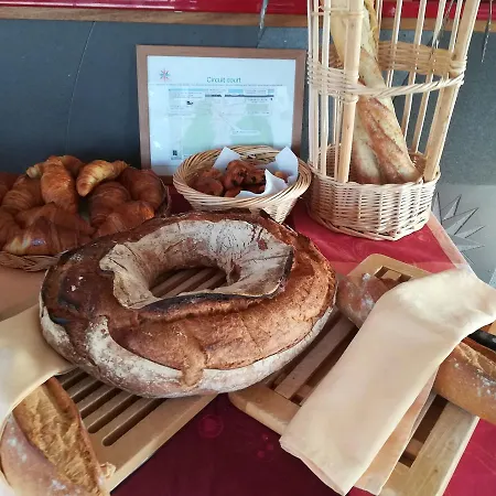 Hotel Logis La Rose Des Vents 3*