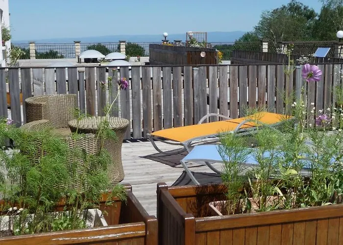 Logis La Rose Des Vents 3*