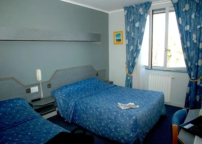 Logis La Rose Des Vents Отель 3*